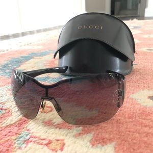 Black Gucci Sunglasses